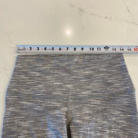 Lululemon Wunder Under Scalloped Hem‎ High-Rise Crop - Picture 11 of 12